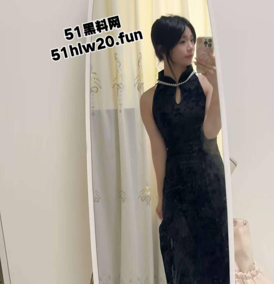 山东青岛06年清纯高中生【胡雯欣】19岁嫩妹玩到娇喘失控,稚嫩的脸庞也掩盖不住欲望的渴望!-8