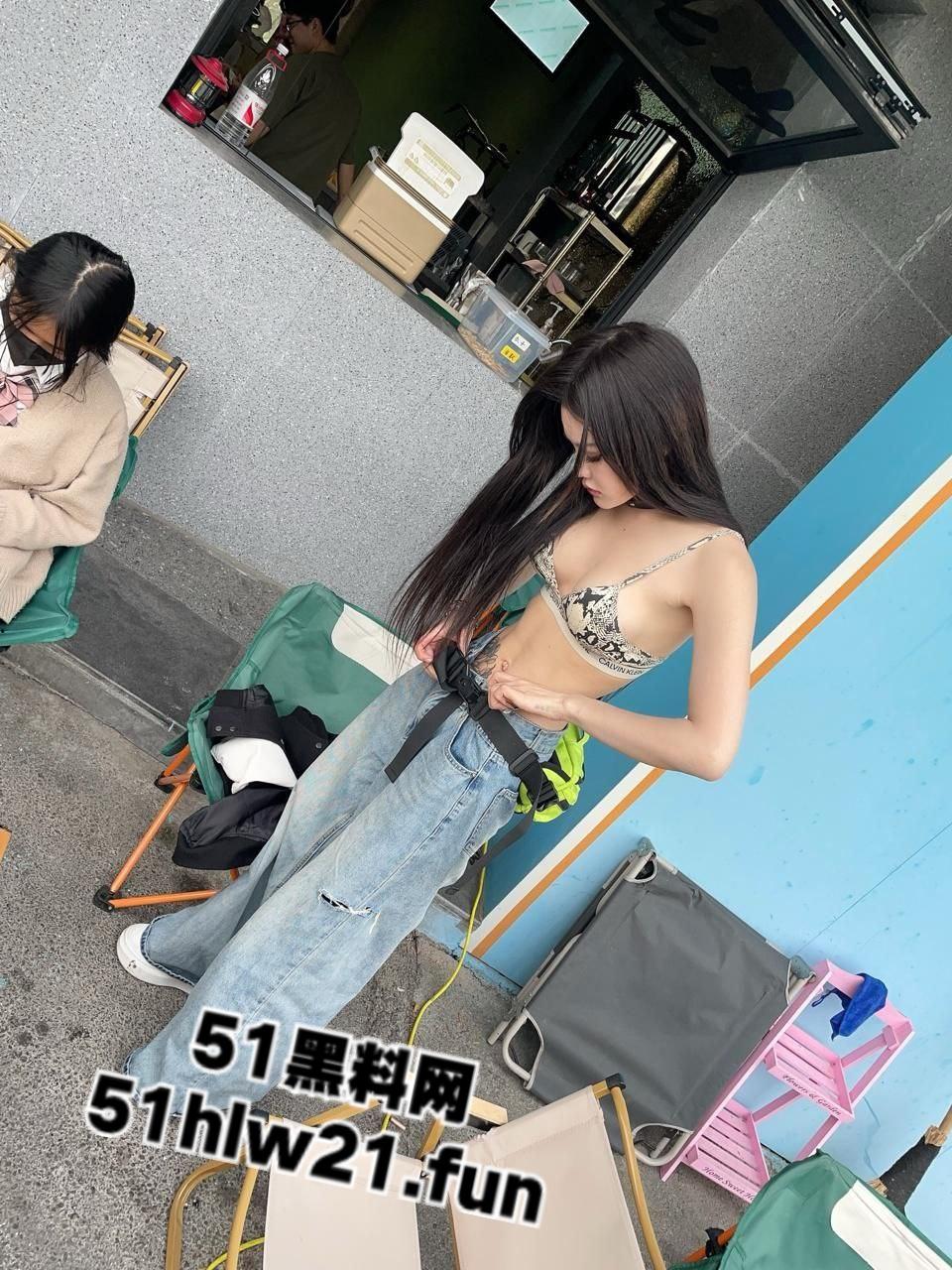 义乌真实骑行媛【喵喵】变态骚奴黑历史被扒,真鸡婆扮假名媛到处陪睡,一身名鞋名包都是卖肉被调教获得。-7