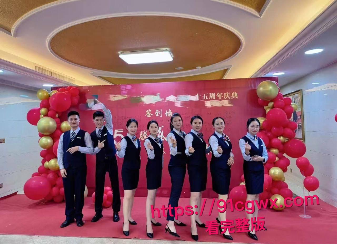 广西口岸管理局局长周玉才新房偷情被公务员老婆堵门:与邮储小三滚床单视频流出仕途婚姻双崩盘!-1