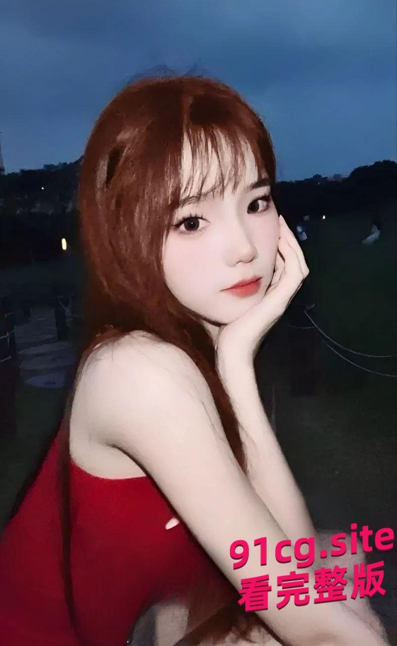 广西民大何钰婷反差骚货被渣男调教,露脸舔屌口活超绝-3