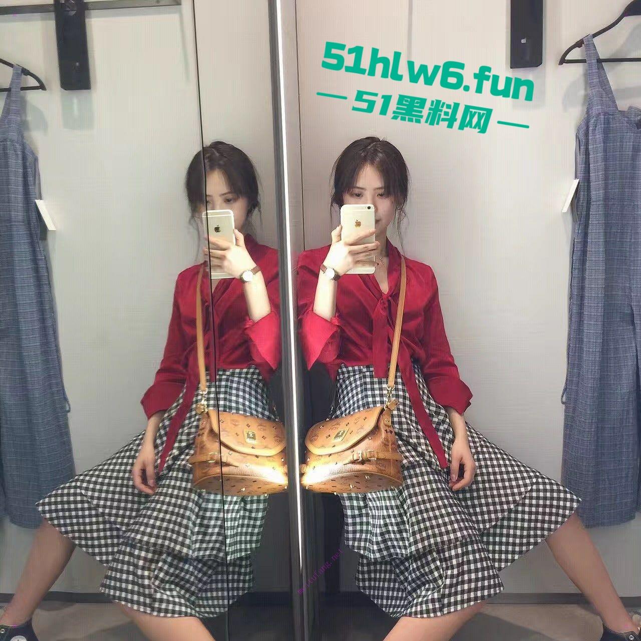 神似王祖贤的校花女神，身材极品大长腿白嫩诱人被老司机学长拿下，酒店露脸啪啪无套内射。-2