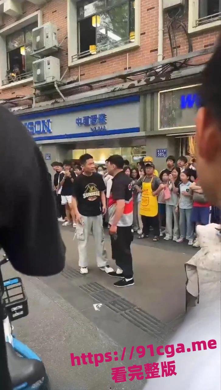 长沙顺丰纯爱战士!街头偶遇女友出轨-5