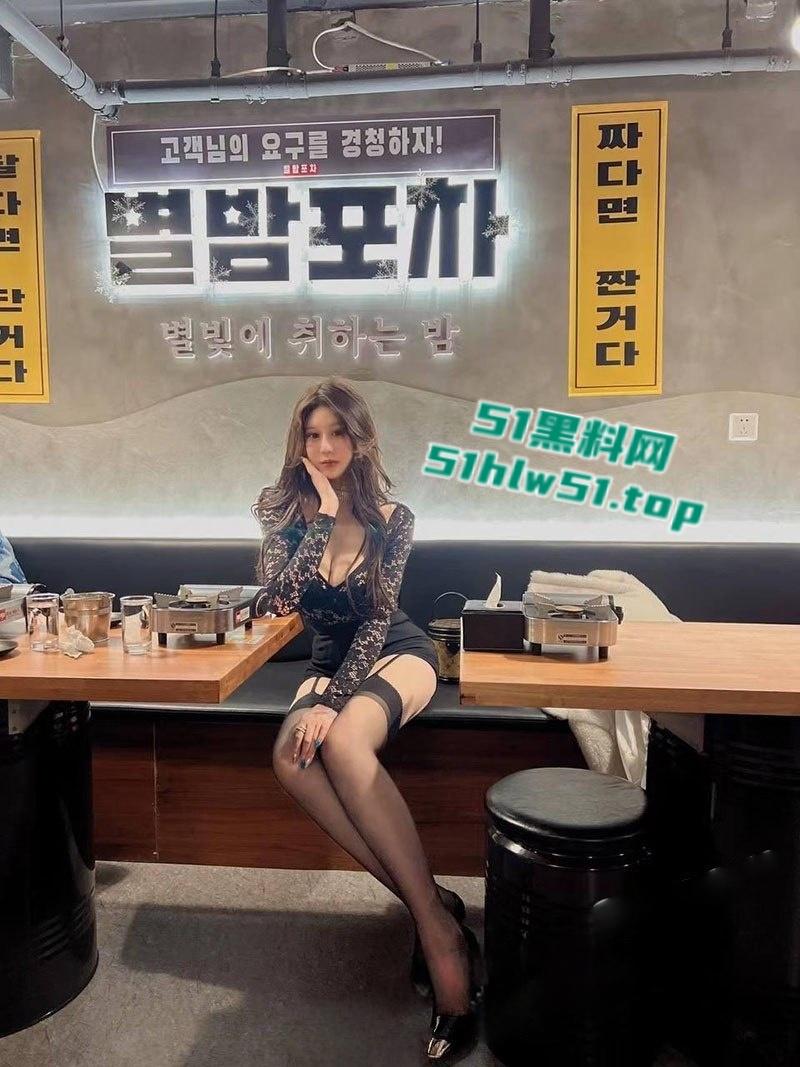 辽宁丹东极品御姐【李世黎】社交账号【苹果汁】娇嫩肌肤美乳浑圆，假屌猛插骚穴画面骚气逼人！-4