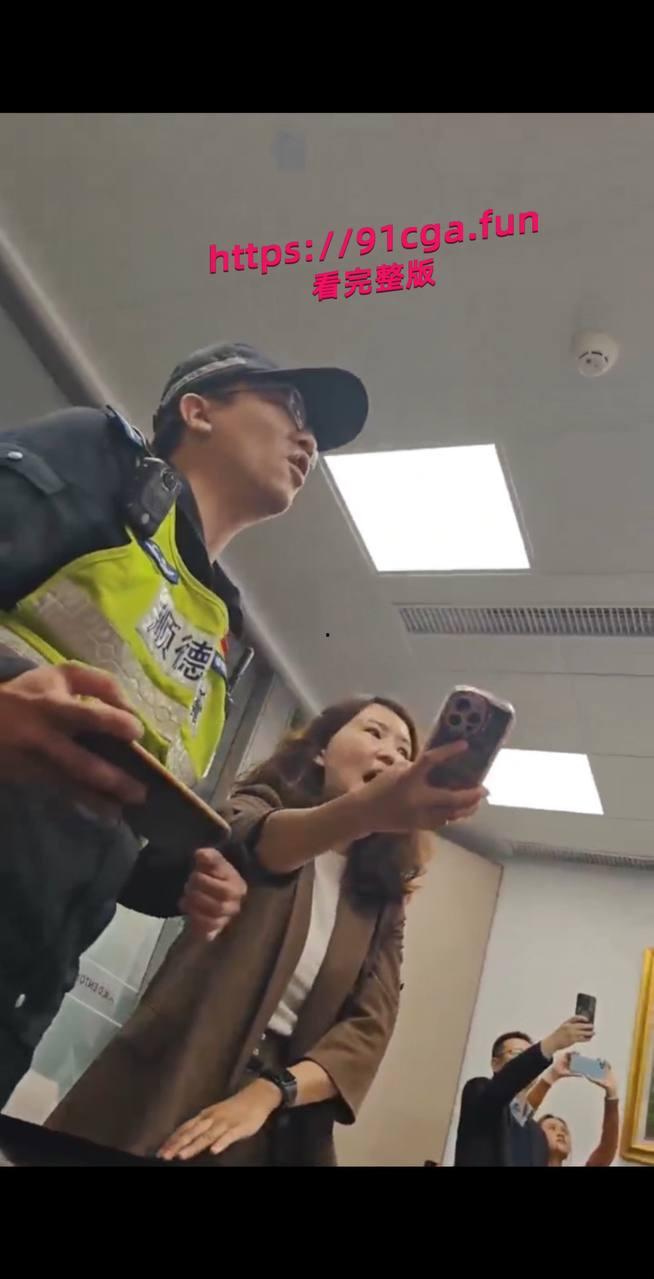 大成佛山律所黄晓蕾“陪睡”视频曝光:美女秘书靠逼上位当高管,引发公司内斗-1