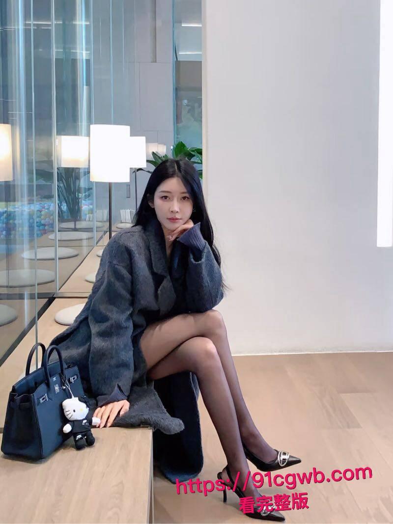 吉林极品御姐陈钰琪包养调教自拍全泄密!黑丝白丝情趣内衣轮番上阵,多姿势爆操嫩穴!-4