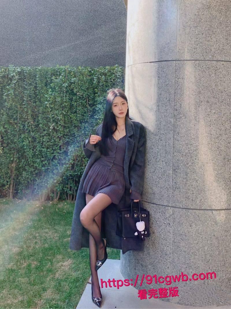 吉林极品御姐陈钰琪包养调教自拍全泄密!黑丝白丝情趣内衣轮番上阵,多姿势爆操嫩穴!-7