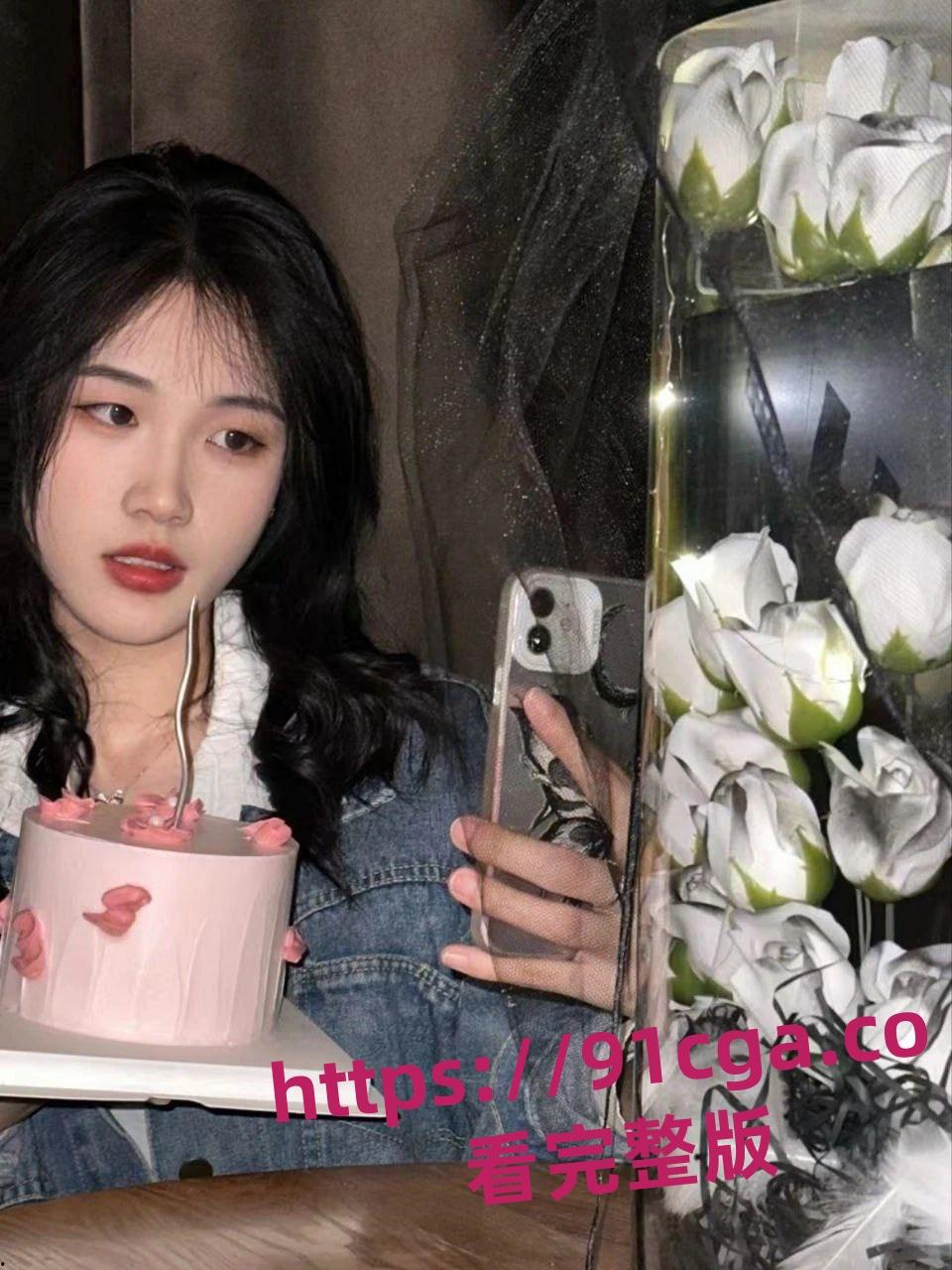 云南省04年母狗【王馨悦】被爆脚踏几条船钓鱼、养鱼勾引富二代!-2