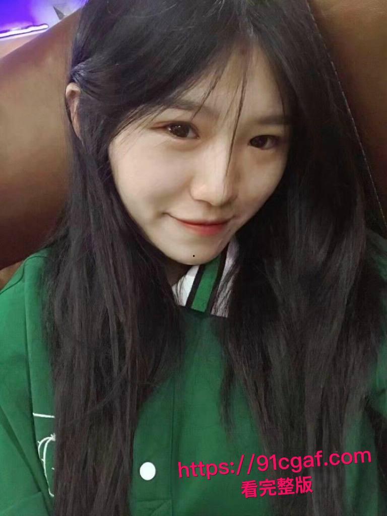 高颜值大学生情侣开房做爱私密视频流出 巨乳翘臀曲线火爆 骚逼粉嫩诱惑至极 深喉口交无比淫骚!-2