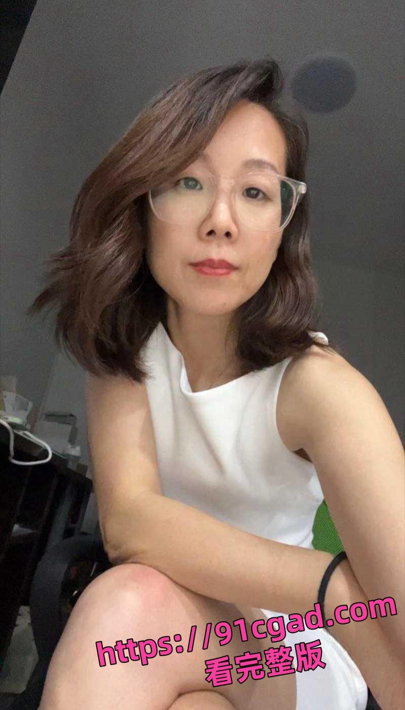 安徽涡阳一小学女校长不雅视频疯传全网,疑似被当地教育局长潜规则-5