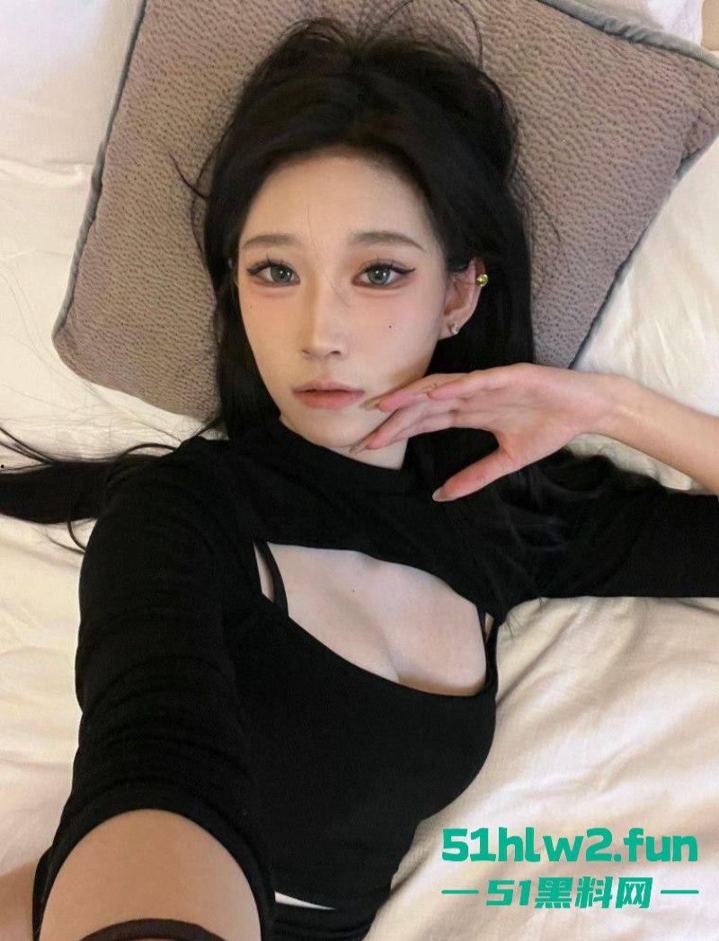 实名曝婊重庆师范学院【李璐君】爱玩约炮软件见面即可光速开房，巨乳蜜臀人骚又好上。-8