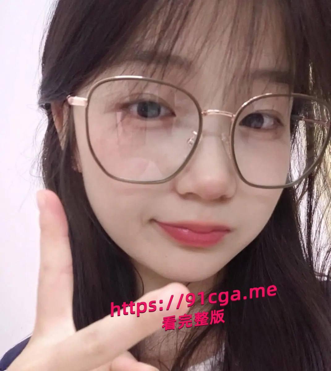 抖音50万粉丝小佳呆呆转战推特:揭秘她的新身份 #推特 抖音网红 #抖音小佳呆呆的 #福利姬 #自拍流出-3