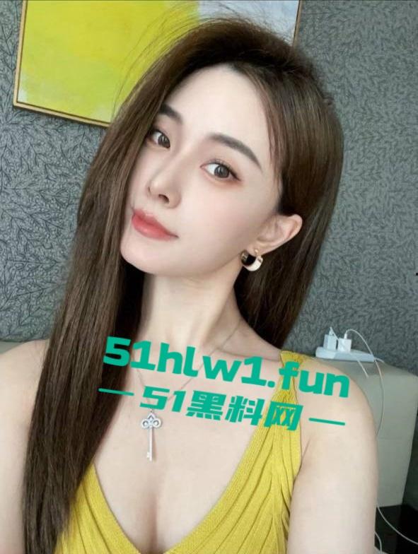 南通崇川区尊龙KTV3000包夜的超高颜值御姐陪酒女你们认为这钱花得值吗?-3