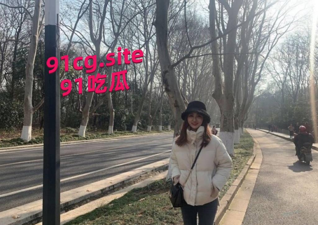 这也太炸裂了,大三外甥让舅舅接了两次女朋友却被接到床上了-4