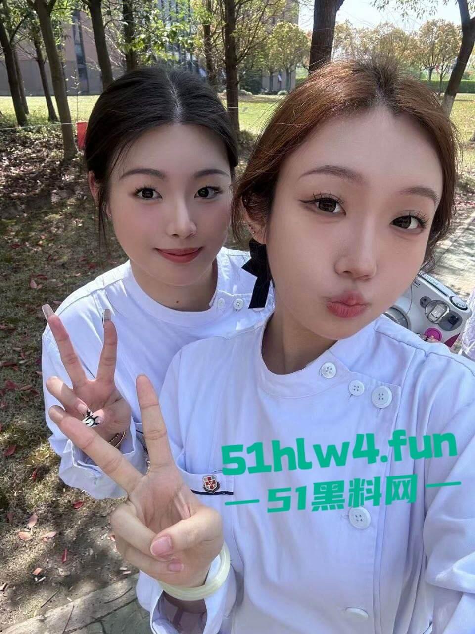 上海交通大学附属瑞金医院，捐精科护士【葛欣怡】高颜值大奶骚母狗，偷情视频被曝光。-3