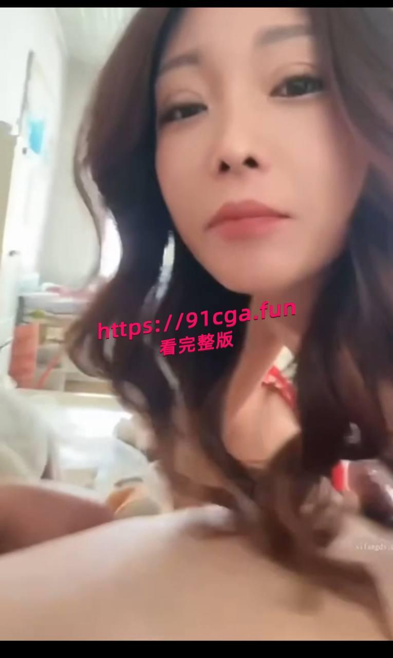 抖音26万粉丝网红小梅:奔驰销售的“脸穴同框”自慰视频引发热议-2