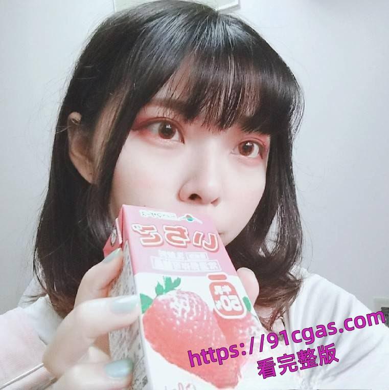 台湾传媒大学骚女吴嘉宜和实习男炮友自拍视频流出，床下活泼可爱，床上骚浪无比-3