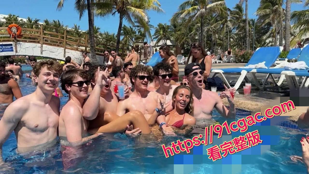 英国千人斩女星 邦妮·布鲁 最新挑战来袭 浴缸里倒满精液直播沐浴-3