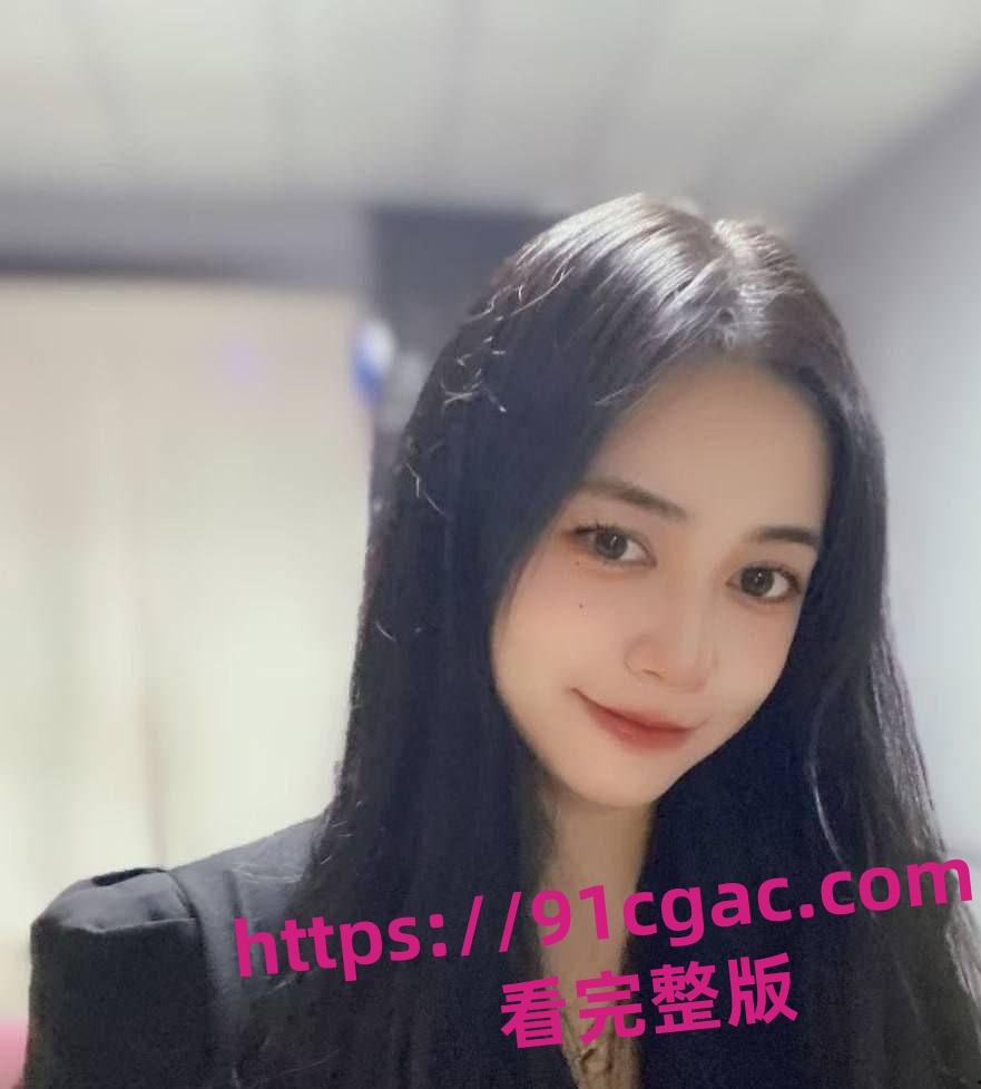 重庆财大新疆母狗夏兹热丽第一次破处口吞脸射视频流出 干完舔精自拍!-1