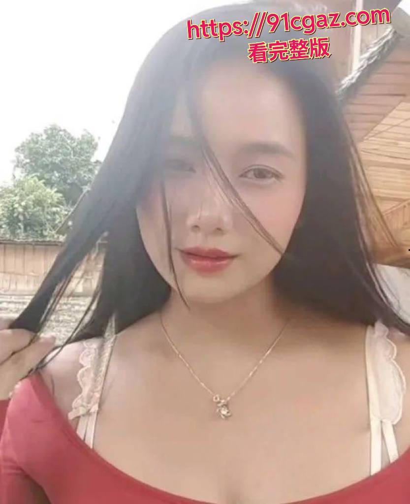 火爆吃瓜!抖音佤族少妇佤族艺儿40万粉肥臀良家奶妈视频流出-3