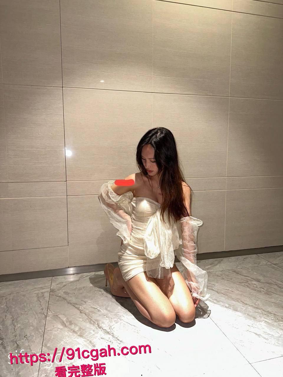 辽宁沈阳反差御姐 周雪琪 被包工头土豪重金包养大白天工地车震惨遭暴力调教!-7