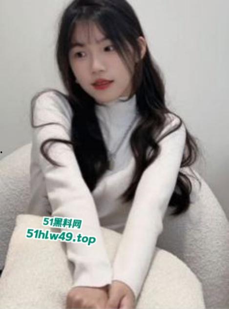 宁波大学骚母狗【潘钰洁】管理学院性感尤物,白月光女神却成为富二代性奴母狗,视频被全校疯传。-1