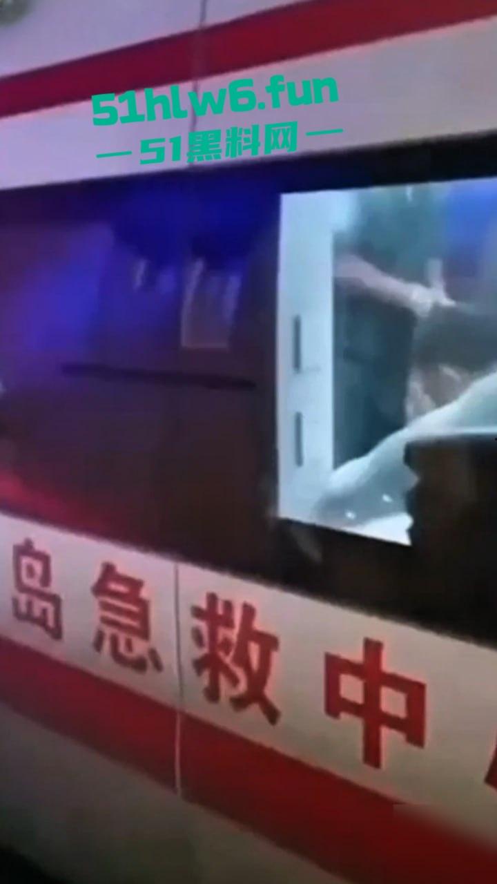 秦皇岛红桥里砍人事件,持刀报复社会在大街上见人就砍,据说有20多人被砍官媒竟急速删贴。-5