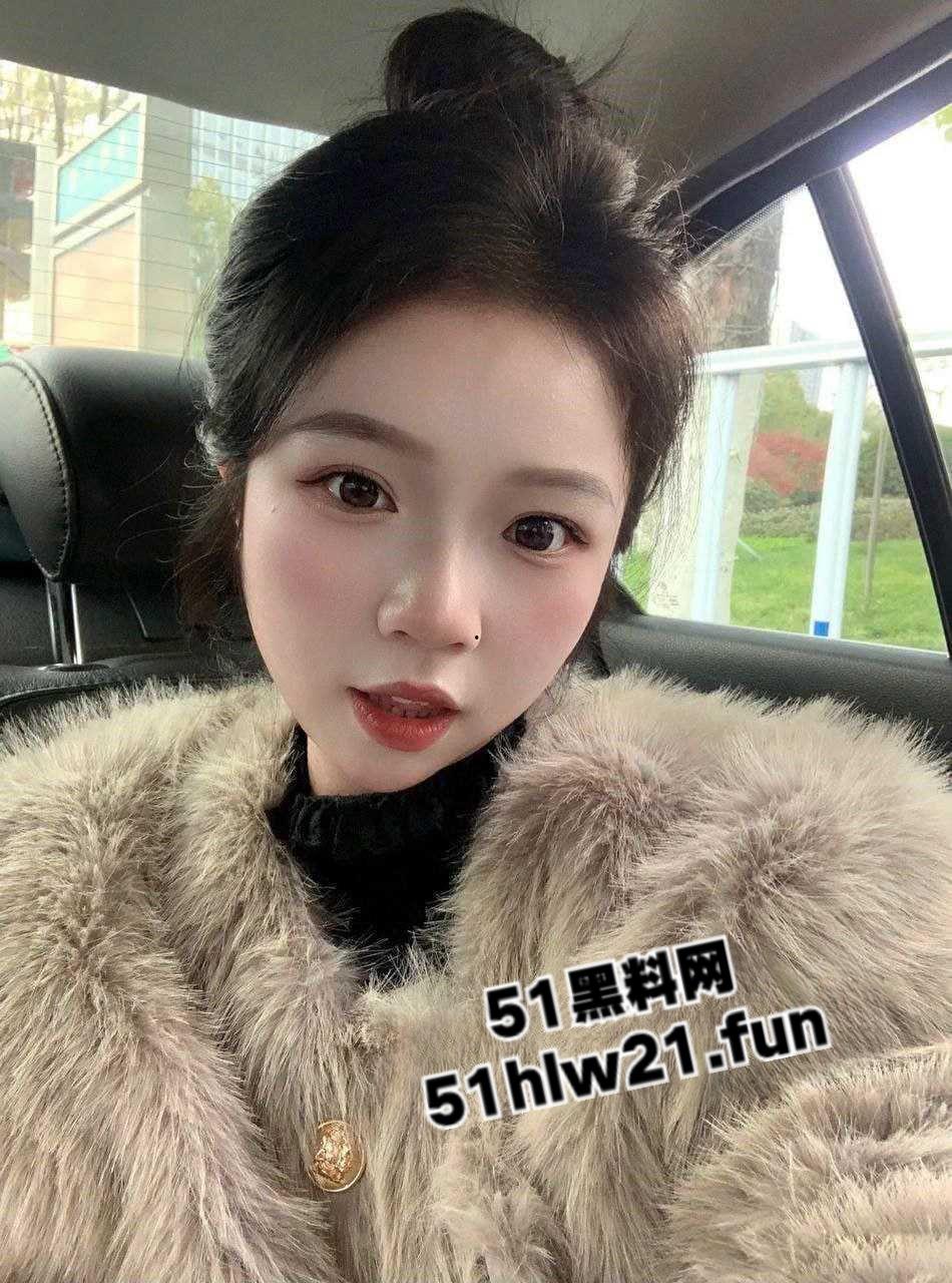 极品人妻生活照VS私密照同泄，蜜臀肥鲍逼毛多汁水泛滥射了，爽得停不下来。-5