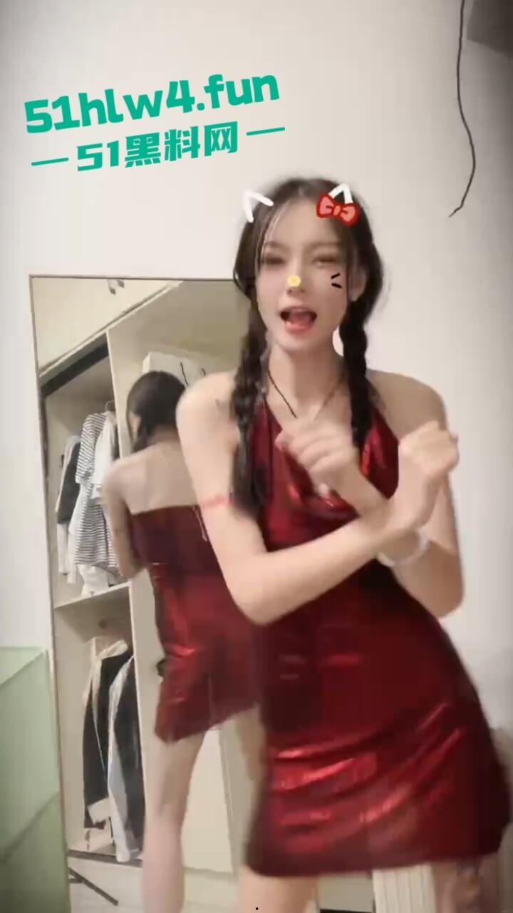 河南周口骚逼【毛亚云】颜值身材都在线的性感美女,借裸贷欠钱不还被金主曝光自慰视频。-2