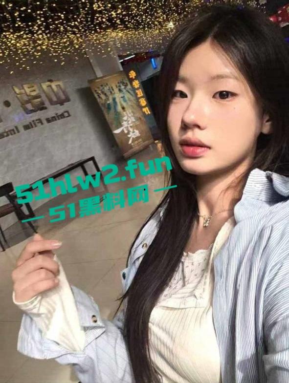 河南20岁骚货母狗【李琦】穿着黑丝连体情趣内衣大跳骚舞,露脸自慰的表情简直太骚了。-13