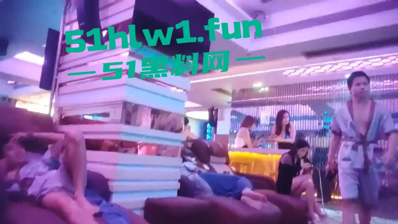 探店大神喇叭哥澳门【金池洗浴】带你领略别样的风采，小姐说每天要接待十几个客人逼会疼。-9