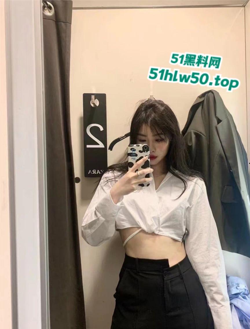 大连艺术学院反差女老师【周诗琦】妥妥肉便器，吞精内射母狗癖好属性全部集齐，前男友直接曝出狠料！-5