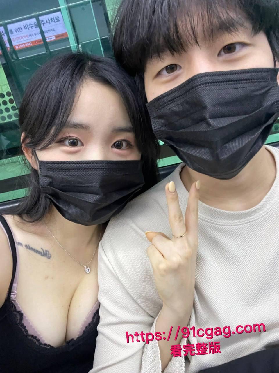 韩国小骚货安在英街头掀裙露逼撩人,酒店被欧巴大鸡巴无套后入干到喷水,口爆颜射后舔净精液的浪荡一夜-6