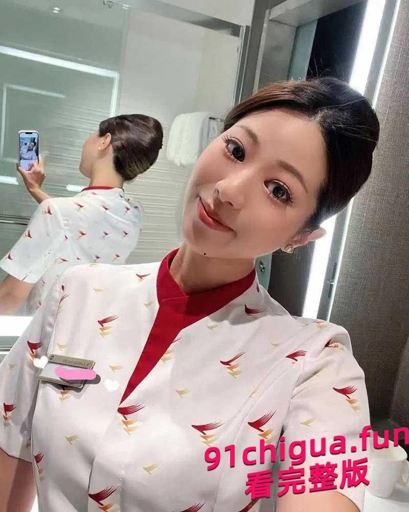 空姐偷情闺密老公 表面高雅空姐 私下却和闺蜜同吃肉棒！#空姐#制服#闺蜜绿帽-1