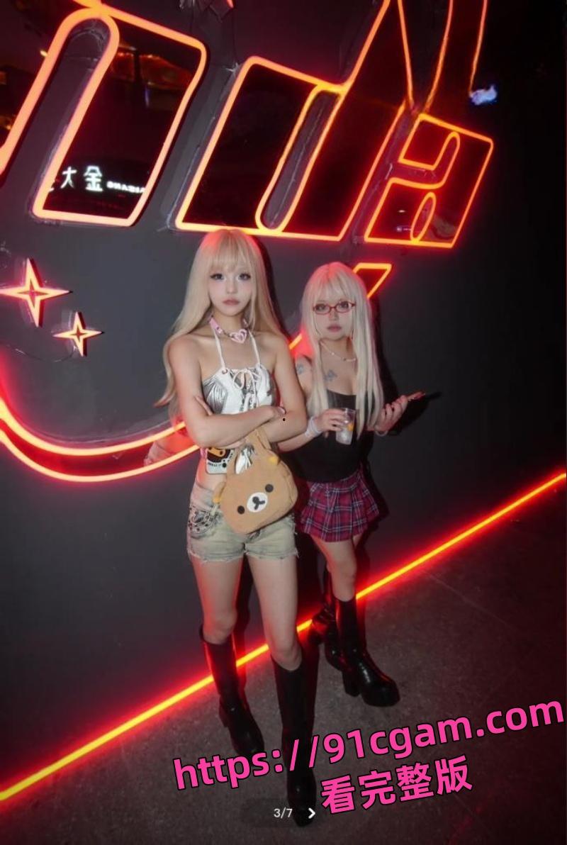 常州精神小妹费雨心一个月睡6个男人 做爱时让闺蜜观战 强迫闺蜜睡射满精液的床-1