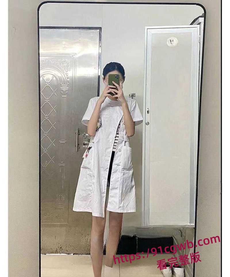 前有兰州老街情侣野战后有兰州ktv话筒姐 KTV内被老板用话筒狂捅嫩逼 全网疯求-2