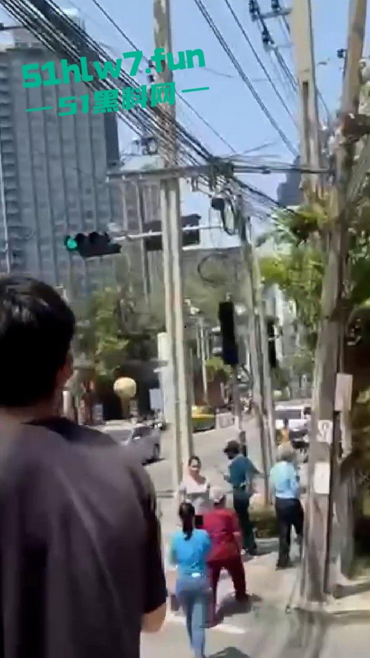 哟喝！老天开眼降下神罚惩罚缅甸恶毒电诈区 7.9级，地震楼塌人亡大快人心，愿好人一生平安！-2