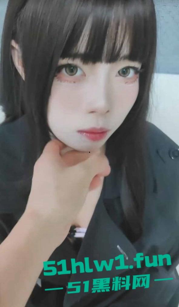 极品高颜值小仙女接受大神户外调教,塞入遥控跳蛋在超市景区大胆玩露出全程。-2