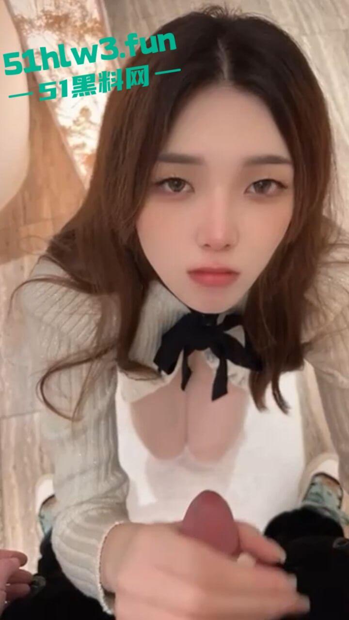 长腿颜值尤物【孙梦瑶】超模身材性感女神，大奶翘臀腿长逆天被主人各种调教私拍视频流出。-9