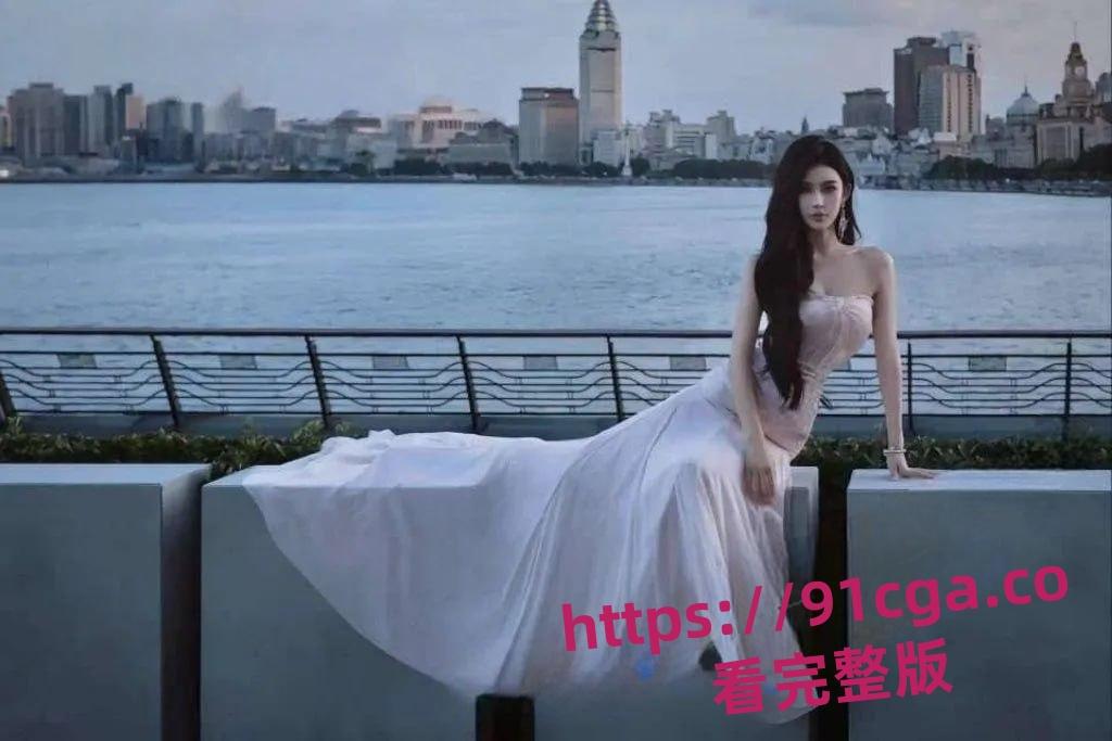 国际绝美超模秦冉 潜规则跪地口交吞精 第一视角欣赏女神淫态-1