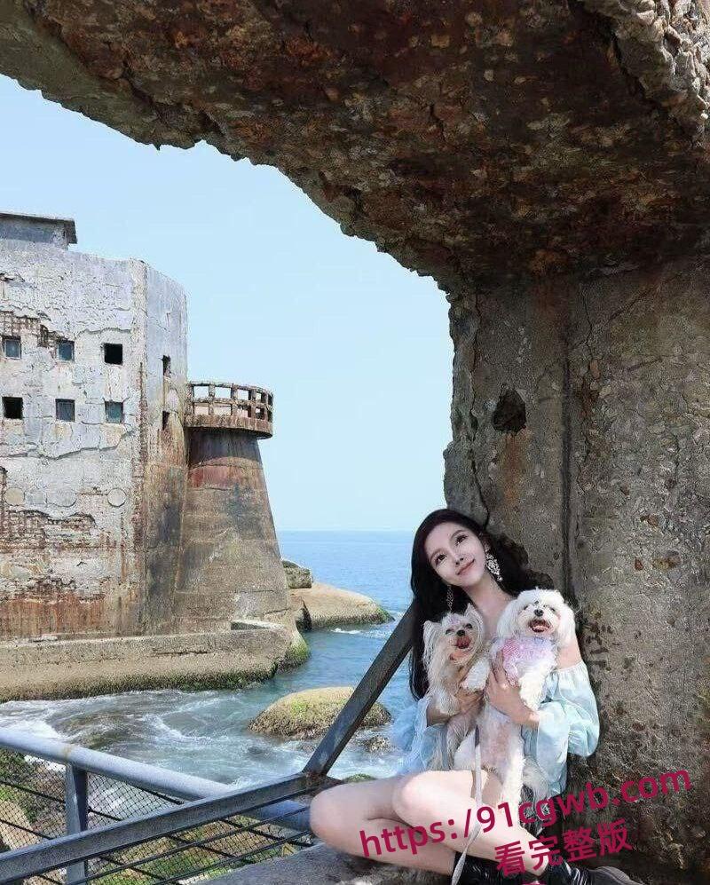 极品小仙女朋友圈自曝酒后与已婚朋友3P狂欢 双洞齐开彻底操废 第二天竟相约继续群P-14