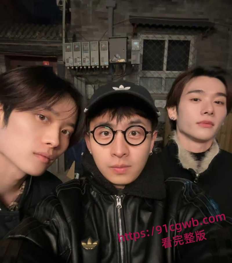 中国男歌手焦迈奇gay圈天菜被资方大佬当狗一样捆绑调教却一脸享受,焦贵妃果然是不同凡响!-7