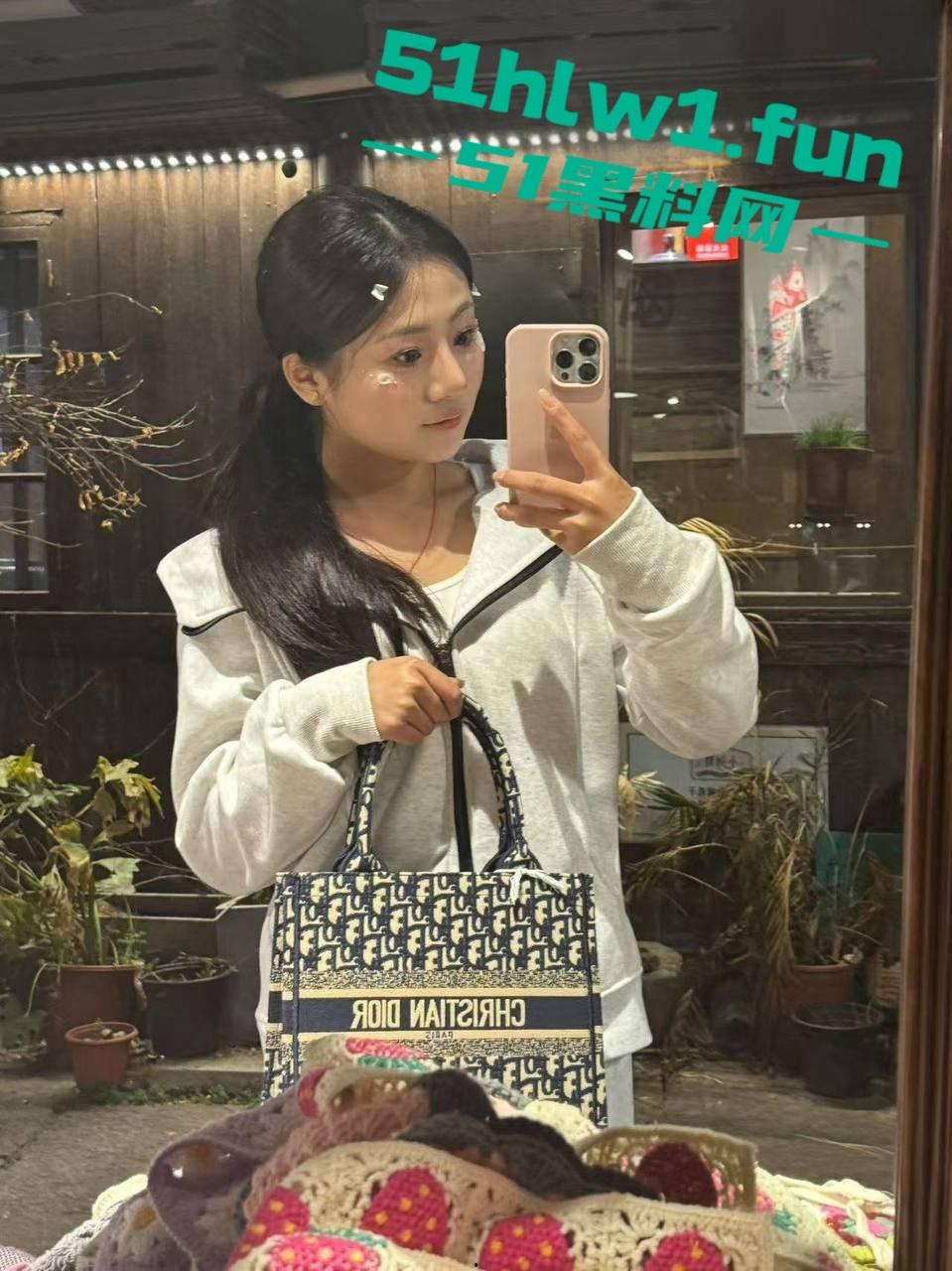 手滑发错人鸡鸡照片发给妈妈,结果妈妈的反应直接让人社死,这剧情堪比海角社区的离谱故事!-8