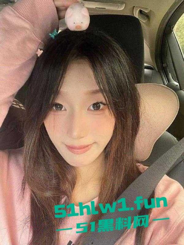 独家曝光!郑州职业技术学院【马玲玲】高颜值女校花,身穿情趣套装约炮视频。-7