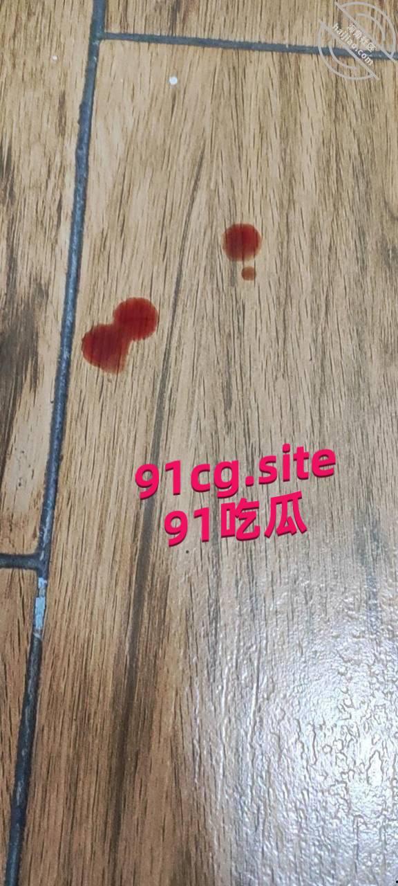 禽兽哥哥和刚满18岁的妹妹 一起看黄片动手动脚，最终拿下一血-1