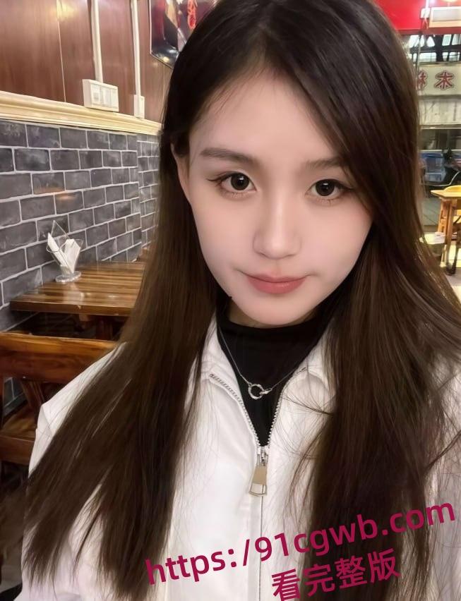 贵州贵阳高颜值反差新婚小少妇 冯梦瑾 出轨前任被现任男友曝光视频 黑丝白丝齐上阵！-4