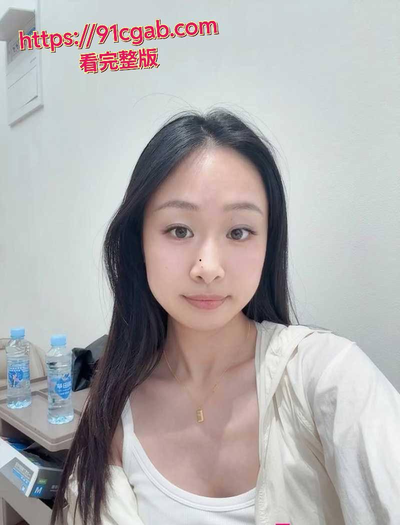 上海市浦东新区浦南幼儿园锦和校区幼师 朱玲也,表面文静漂亮,私下却是个放浪形骸的妹子!-1