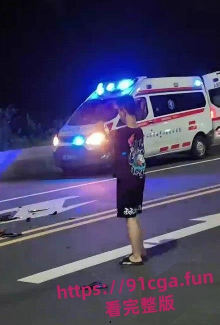 广东中山小榄绿道凌晨鬼火少年飙车秀特技酿惨烈车祸!多人头破血流哀嚎不断!-5