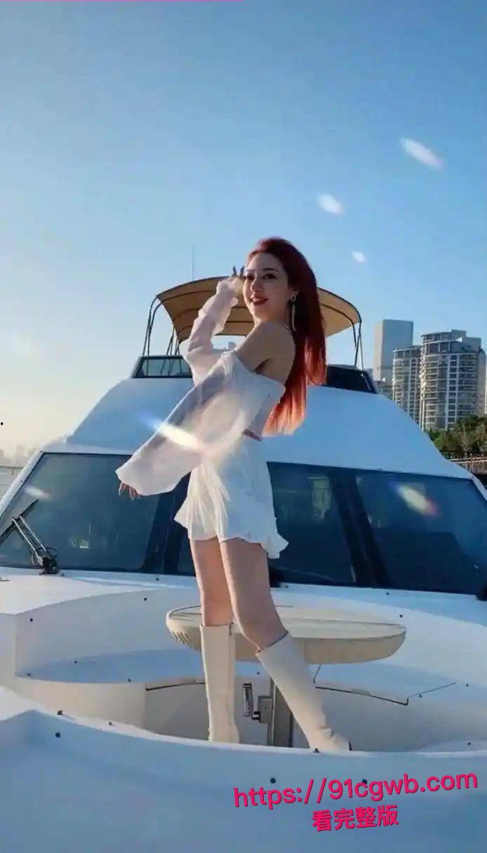 网红鼻祖郭美美冲上抖音热搜榜 出狱两年喜提700万海蓝劳斯莱斯外滩炫富与绝版9分钟卖淫口交性爱视频被曝光-8