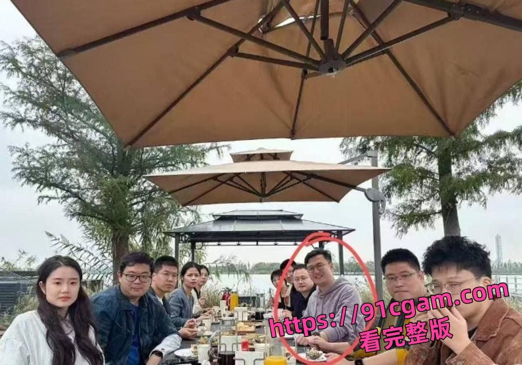 吴江平望行长姚力 灌醉女员工给客户3P  视频已曝光！-2