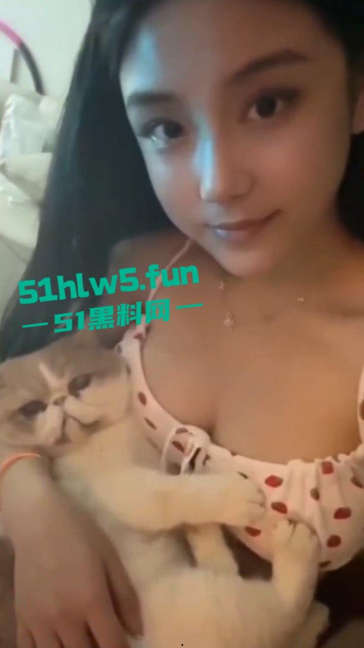 抖音巨乳女神【奶雯】顶级身材性感尤物,颜值清纯气质绝佳四肢纤细美乳硕大,给大哥诱惑私拍流出。-9